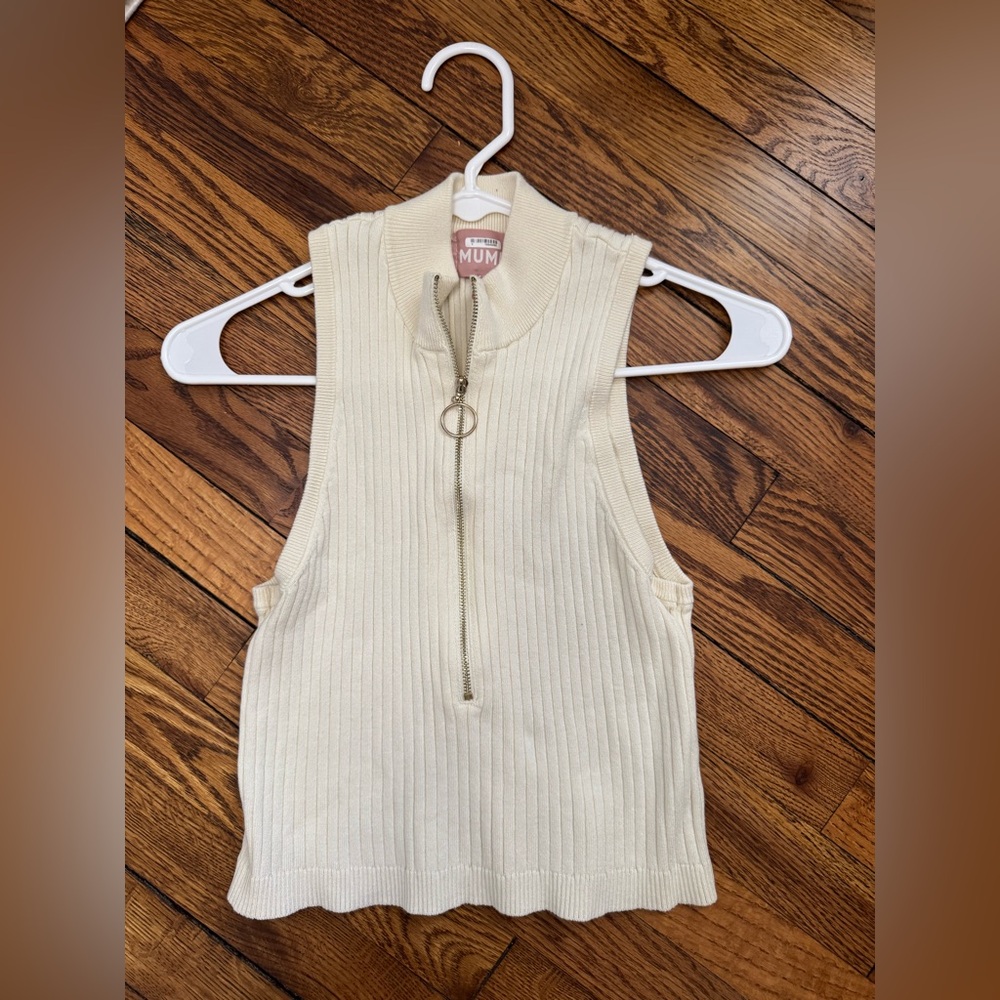 Sleeveless Shirt